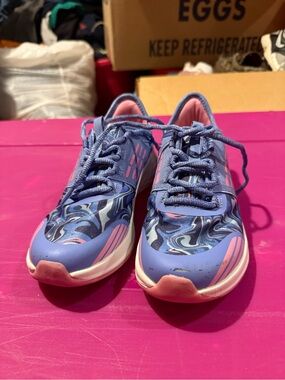 Athletic works size 2 girls sneakers